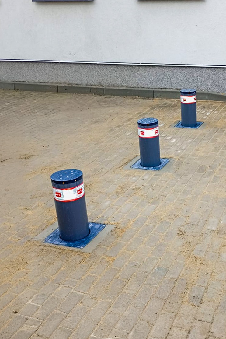 Słupki parkingowe automatyczne — montaż na terenie całej Polski